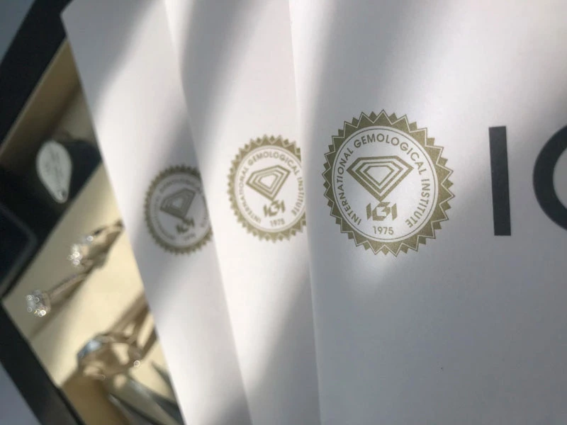 Loose diamonds certified and graded by IGI or GIA