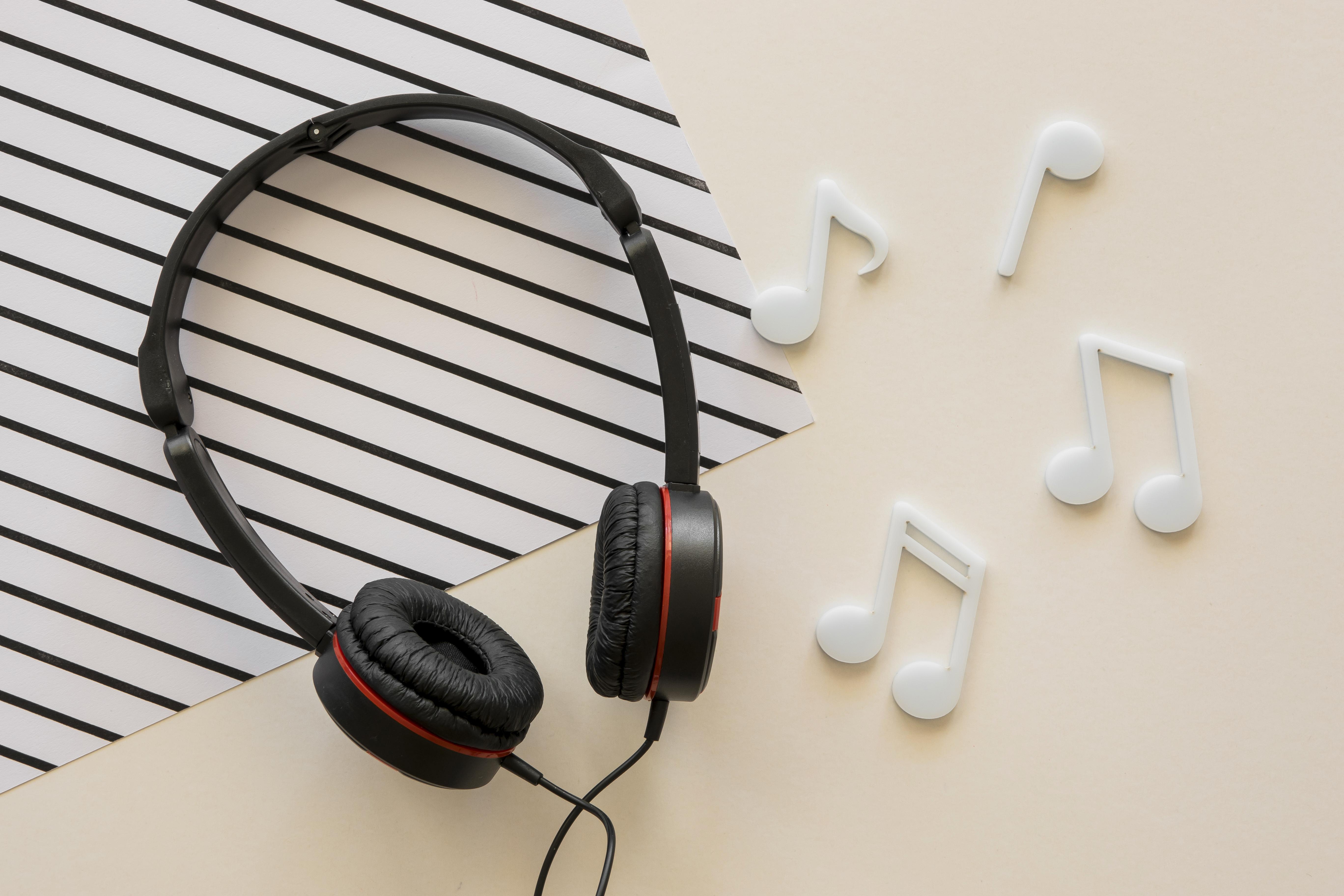 Ultrasonic welding requires no consumables such as solder or flux, and does not produce contaminants such as solder slag or residual liquid.